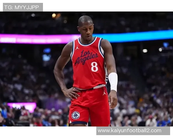 快船邓恩称赞保罗职业素养观察其比赛对自己成长助益良多