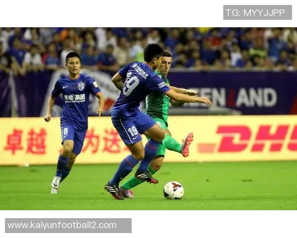 球队训练营展现出卓越防守与灵活无球进攻的新策略 球队训练营展现出卓越防守与灵活无球进攻的新策略