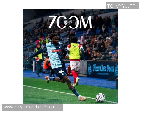 朗斯时隔19年重返法甲榜首托万双响助球队逆转昂热