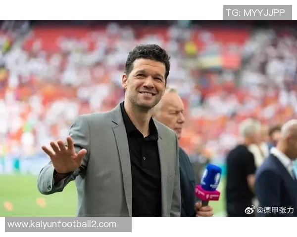 德天空揭秘拜仁小将卡尔的成长故事与偶像厄德高的影响