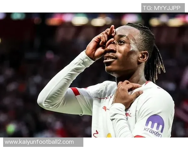 切尔西官方宣布签下谢周三17岁左后卫伊萨阿拉奥助力球队未来发展