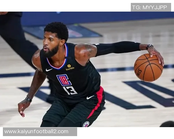 豪泽三分火力全开10投6中助力球队斩获18分3篮板1断1帽