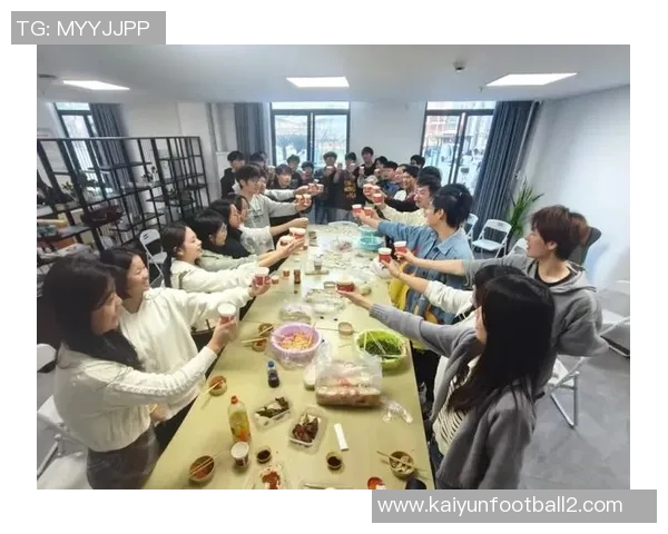 拜仁全队友谊赛后举行团建聚餐活动提升球队凝聚力 拜仁全队友谊赛后举行团建聚餐活动提升球队凝聚力